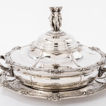 Goldsmith ODIOT - Vegetable dish on its platter in solid silver XIXth