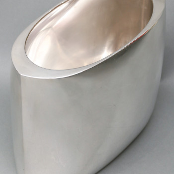 DE VECCHI – Vase/Rafraichissoir en argent massif design Italien 1970