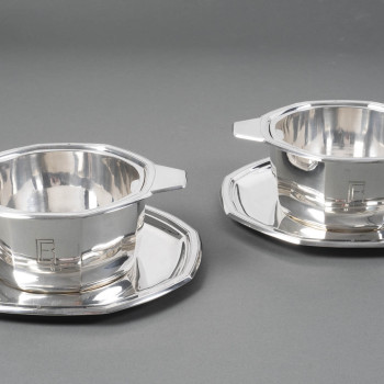 JEAN E. PUIFORCAT - PAIR OF ART DECO STERLING SILVER SAUCY BOATS