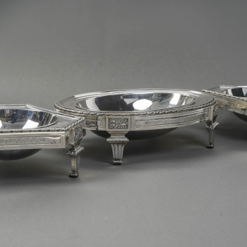 BOIN TABURET – THREE-PART TABLE CENTERPIECE SOLID SILVER LATE 19TH CENTURY