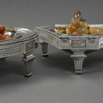 BOIN TABURET – THREE-PART TABLE CENTERPIECE SOLID SILVER LATE 19TH CENTURY