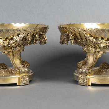 Bointaburet – Pair of silver-gilt cups - 19th century