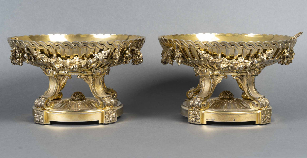 Bointaburet – Pair of silver-gilt cups - 19th century