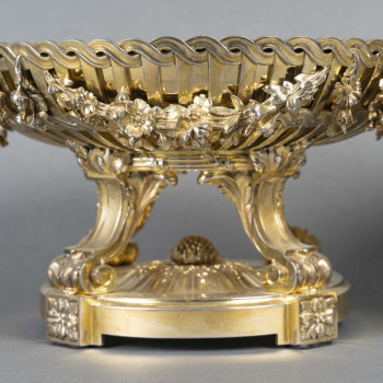 Bointaburet – Pair of silver-gilt cups - 19th century