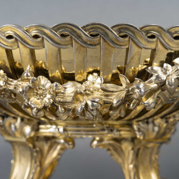 Bointaburet – Pair of silver-gilt cups - 19th century