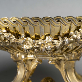 Bointaburet – Pair of silver-gilt cups - 19th century