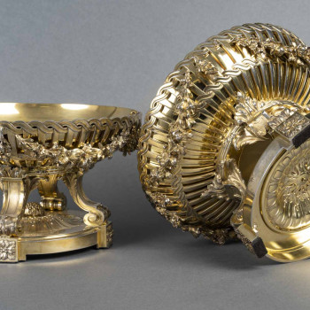 Bointaburet – Pair of silver-gilt cups - 19th century