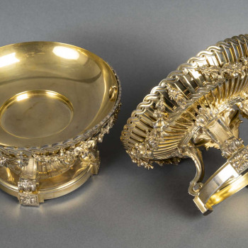 Bointaburet – Pair of silver-gilt cups - 19th century