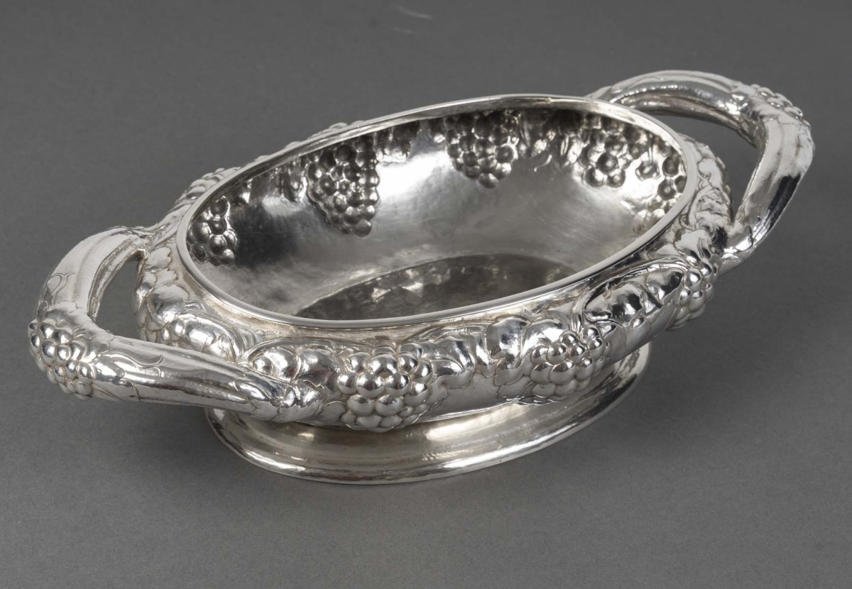 JEAN SERRIERE – Oval planter in solid silver 20th century circa 1920