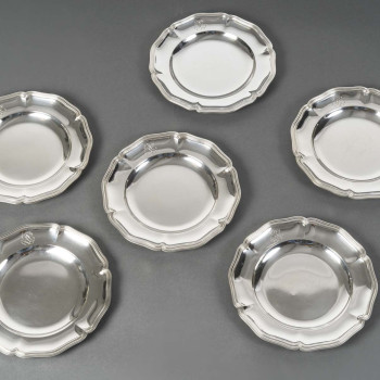 12 assiettes en argent massif XXè CARDEILHAC-