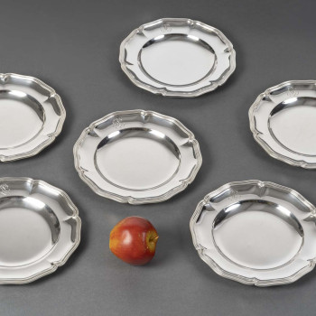 12 assiettes en argent massif XXè CARDEILHAC-