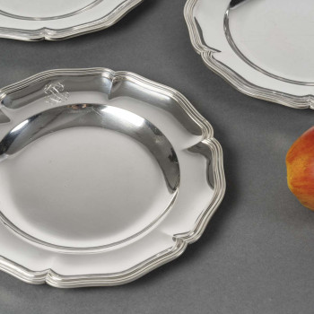 12 assiettes en argent massif XXè CARDEILHAC-