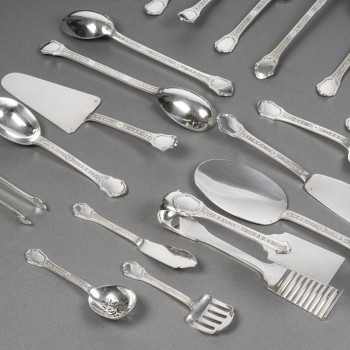 Solid silver cutlery set 187 pieces “Versailles” model by TETARD Frères.