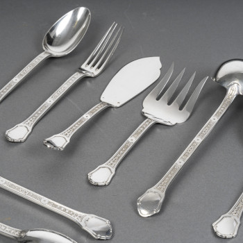 Solid silver cutlery set 187 pieces “Versailles” model by TETARD Frères.